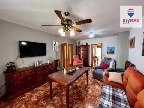 Casa en calle de Cosme Izquierdo, 37