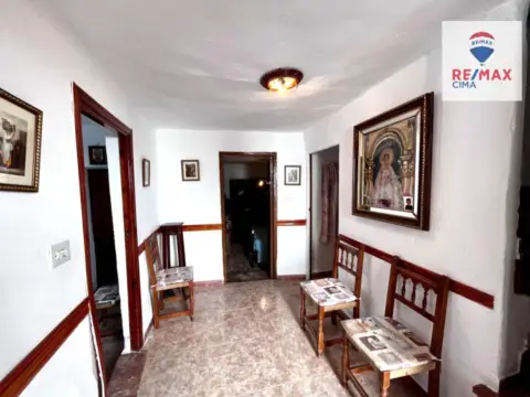 Casa adosada en calle Capallon Bajo, nº 12