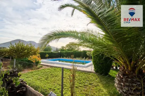 Casa en Avenida del Paraíso, 46