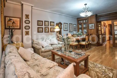 Piso en calle de Macías Picavea