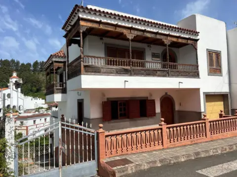 Casa pareada en calle de Juan Mateo de Castro