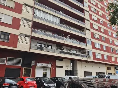 Piso en Carrer de la Santa Cruz de la Zarza