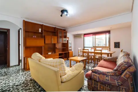 Piso en calle Dr Zamenhoff