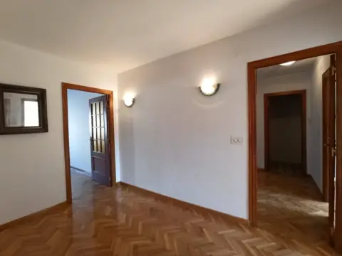 Dúplex en calle del Monasterio de Montes