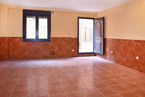 Local comercial en Navarrete