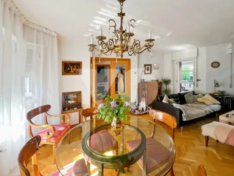 Casa adosada en calle de Atenea