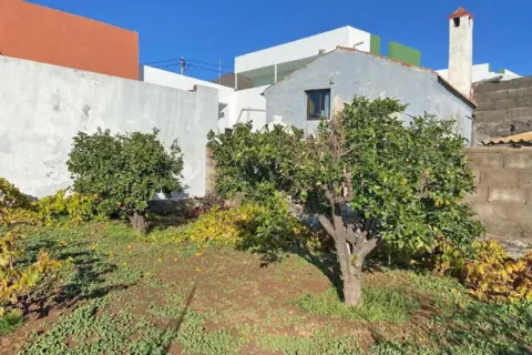 Chalet en calle San Isidro las Manchas