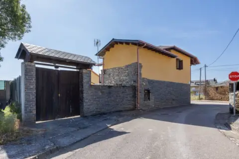 Casa en Cabañas de La Dornilla