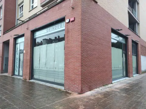 Local comercial en calle Erramun Astilla