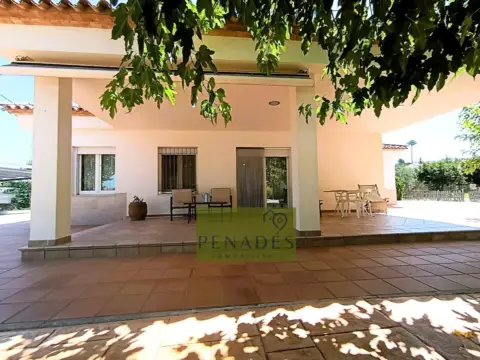 Chalet en Llombo