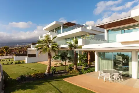 Piso en calle Emilia Pardo Bazán, nº 4