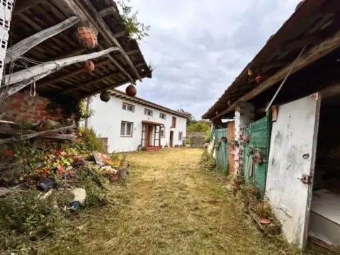 Casa en Helgueras