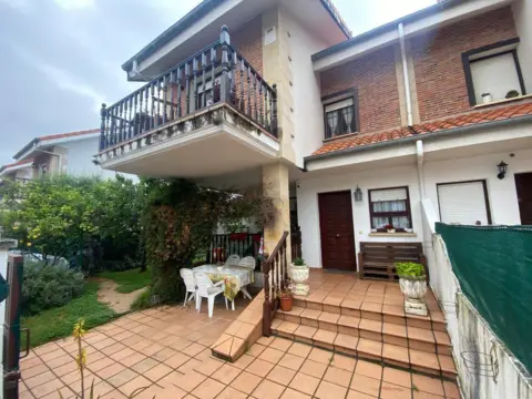Casa adosada en Urbanizacion Sotomar