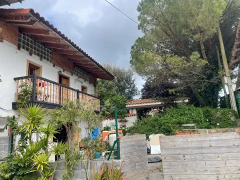 Casa pareada en Barcena de Cicero