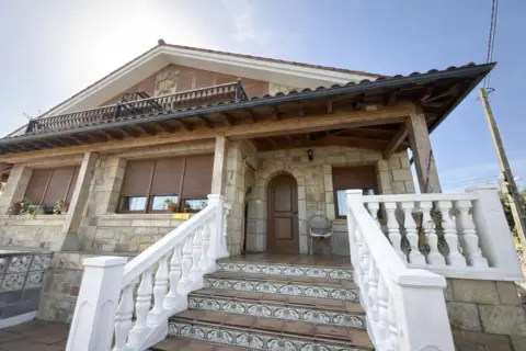 Casa adosada en Argoños