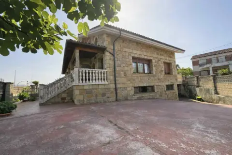 Casa adosada en Argoños
