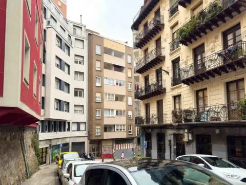 Piso en calle Fika
