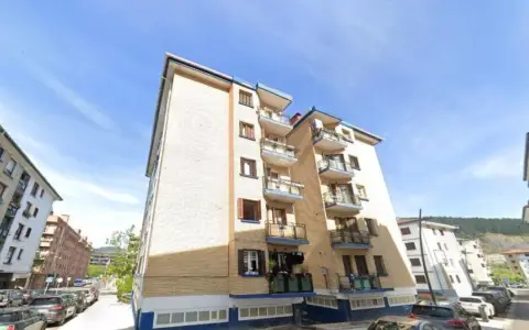 Piso en calle Santa Kurtz