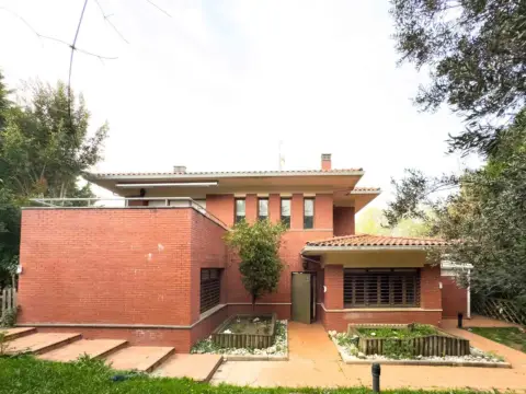Chalet en calle de Basobarri