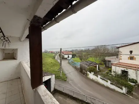 Casa adosada en Rasines