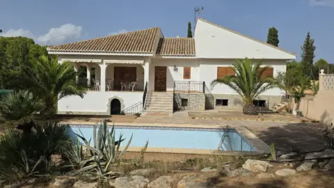 Chalet en La Conarda-Montesano