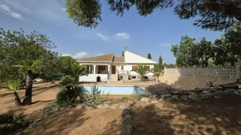 Chalet en La Conarda-Montesano