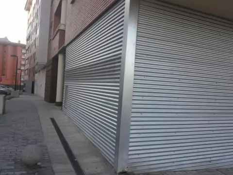 Local comercial en Avenida Sagunto