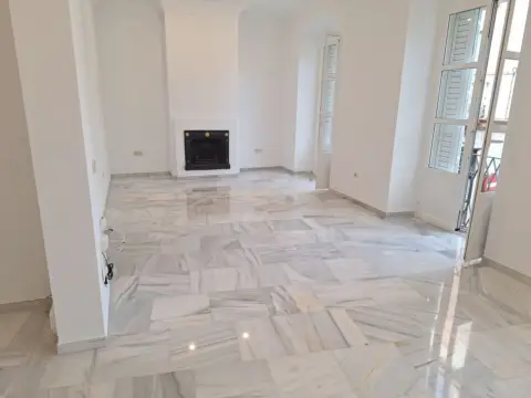 Piso en calle de la Alhóndiga