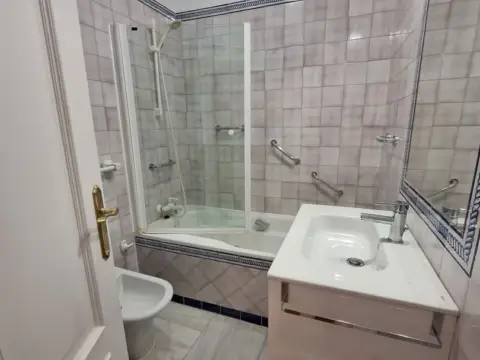 Piso en calle de la Alhóndiga