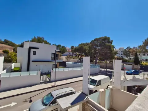 Casa en Las Filipinas