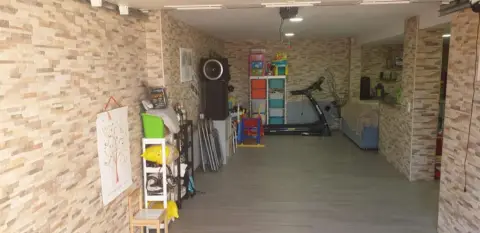 Casa adosada en Avenida Castilla La Mancha