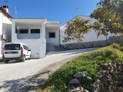 Chalet en Arroyo Granadilla