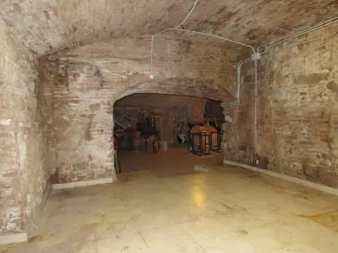 Local comercial en Carrer de les Cabres, 10