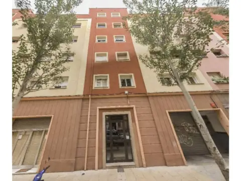 Local comercial en Carrer de Travau