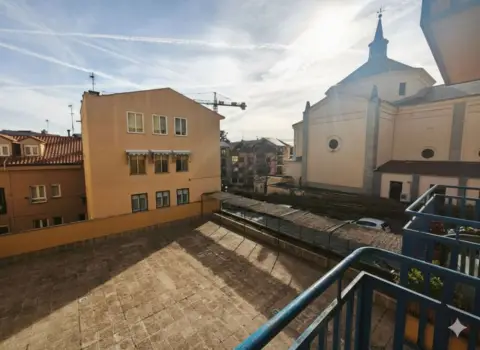 Piso en calle Hernández Briz