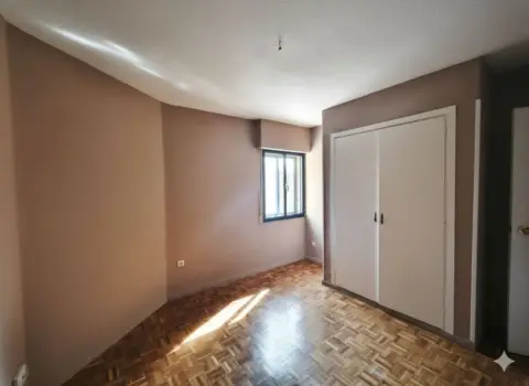 Piso en calle Hernández Briz