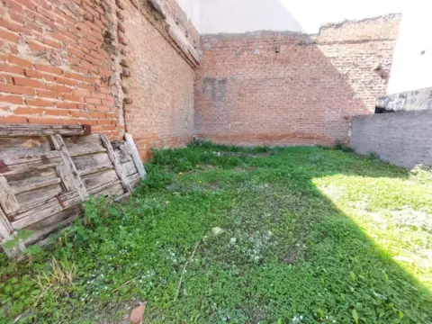 Terreno en calle de Santa María, 3