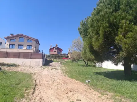Terreno en calle de Pena del Rey, 12