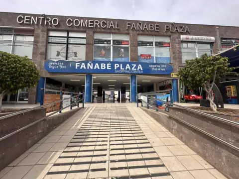 Local comercial en Avenida de Bruselas