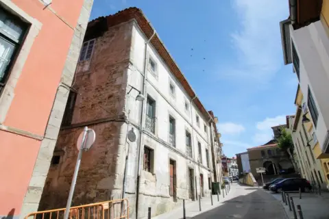 Chalet en calle Mayor, 17