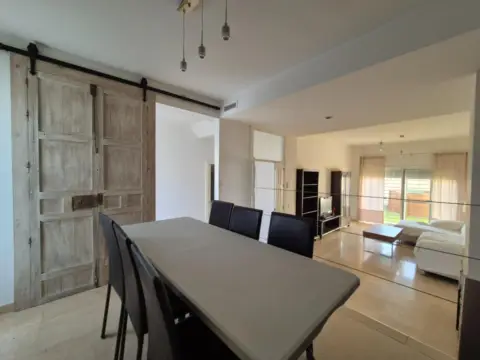 Casa adosada en Crta Almensilla-Bollullos de La Mitacion