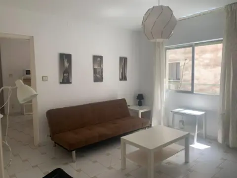 Piso en calle de Urrea, 24