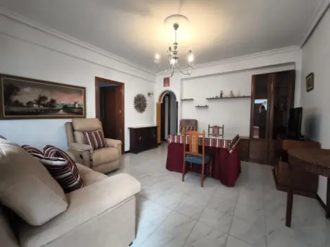 Piso en Los Bermejales