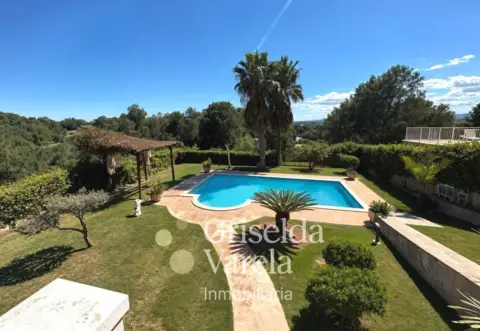 Chalet en Cumbres de Calicanto