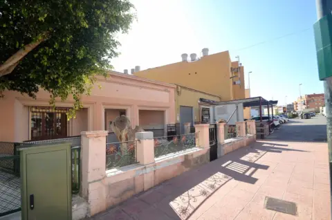 Casa en Avenida Juan Gazquez Martinez