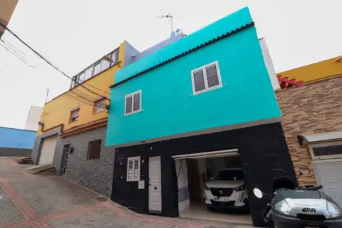 Casa pareada en calle Cl Acantilado los Gigantes