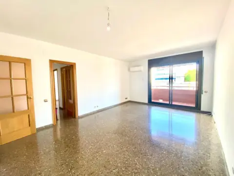 Piso en Avda. San Esteve