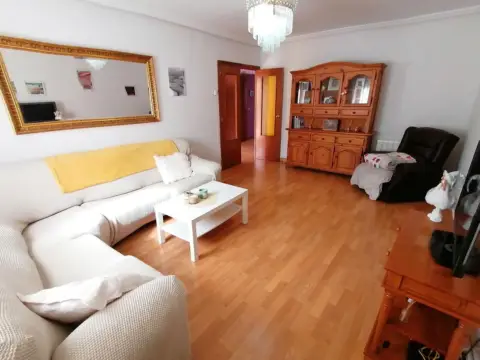 Casa adosada en Montesol - Mejostilla