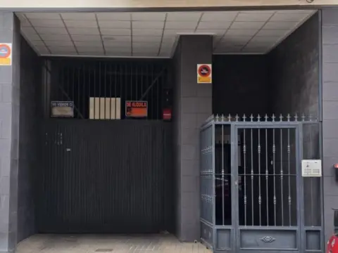 Garage in Carrer José Gómez Mompeán, 40