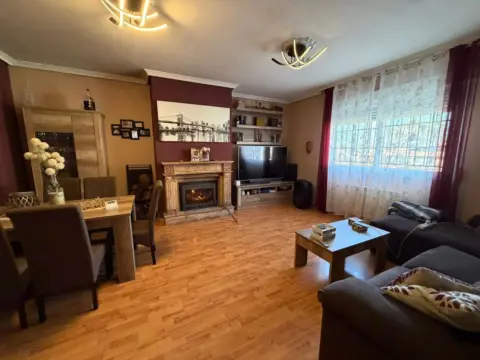 Chalet en Villanueva de La Torre